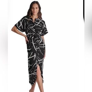 DKNY Black and White Logo Tag